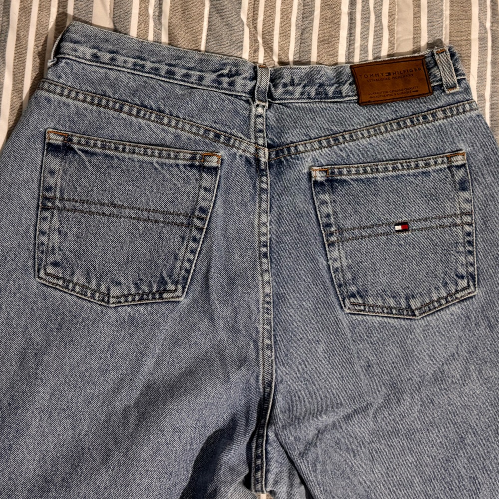 Vintage Tommy Hilfiger Women's Straight Leg Jeans - Mom Jeans - Picture 3 of 9